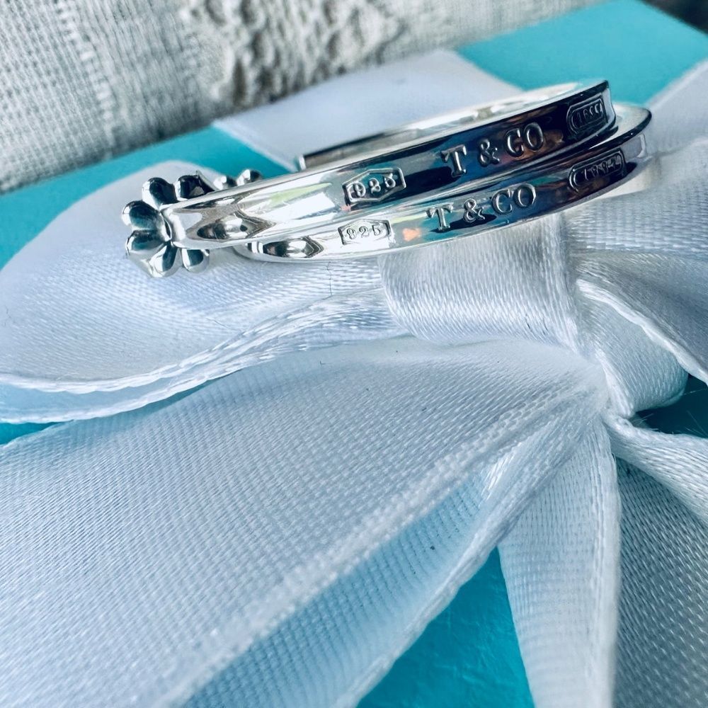 Tiffany & Co 1837 Hoop Earrings in Silver, Medium